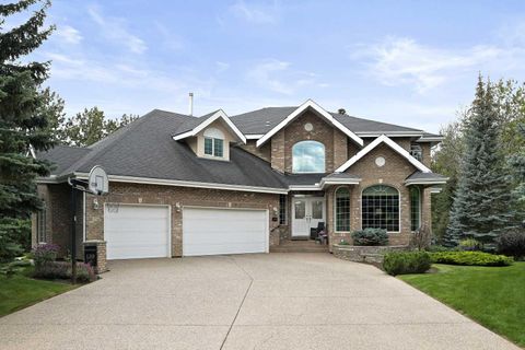 139 Pumpmeadow Place SW Calgary AB T2V 5H4