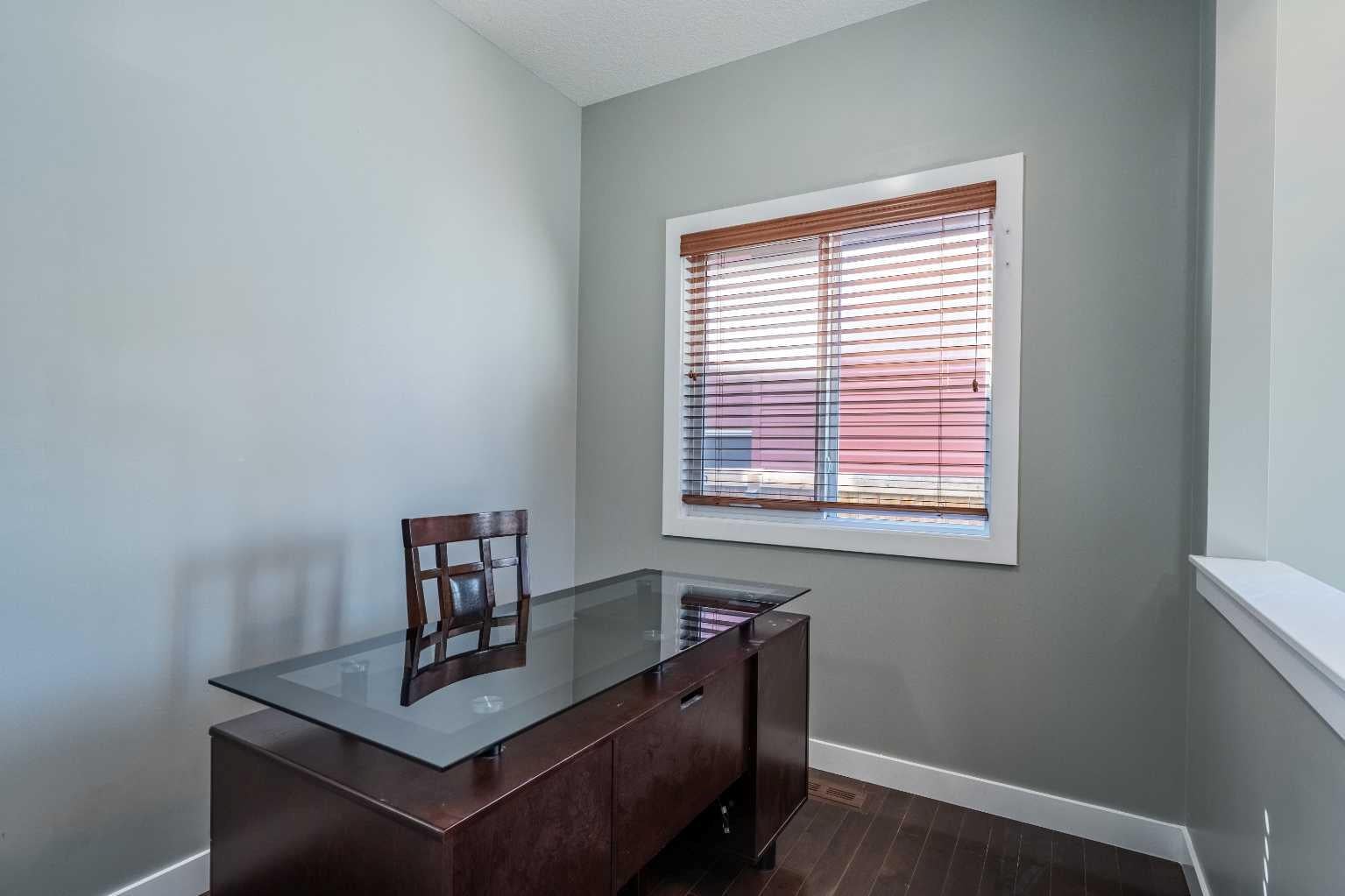 136 Legacy Circle SE