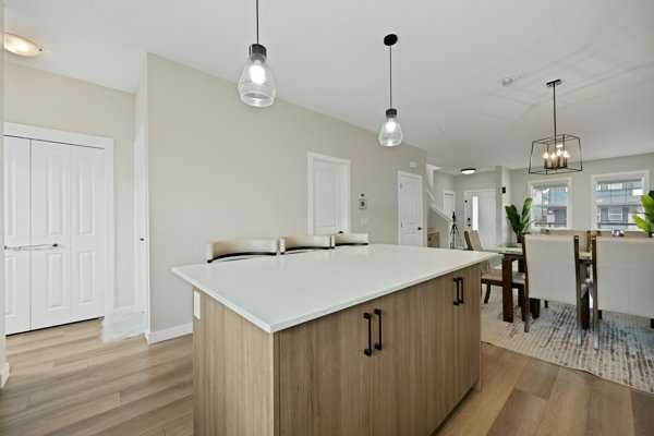 241 Midgrove Mews SW