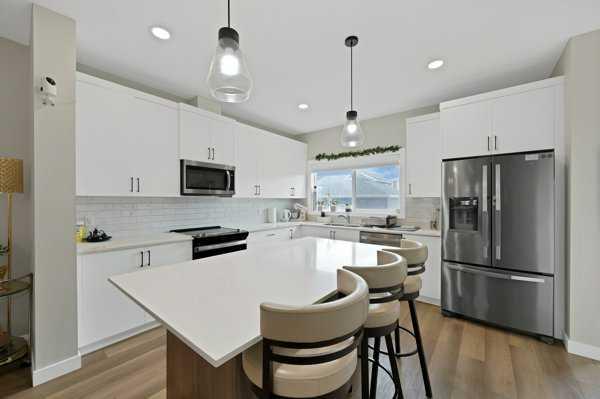 241 Midgrove Mews SW