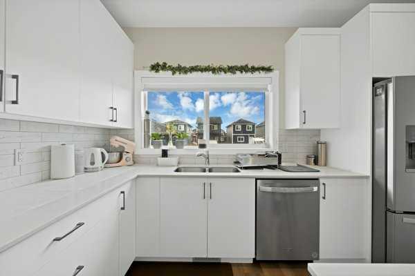 241 Midgrove Mews SW