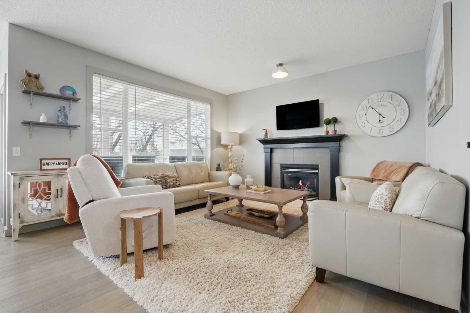 109 Crystal Green Bay