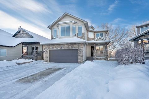 109 Crystal Green Bay Okotoks AB T1S 2N4