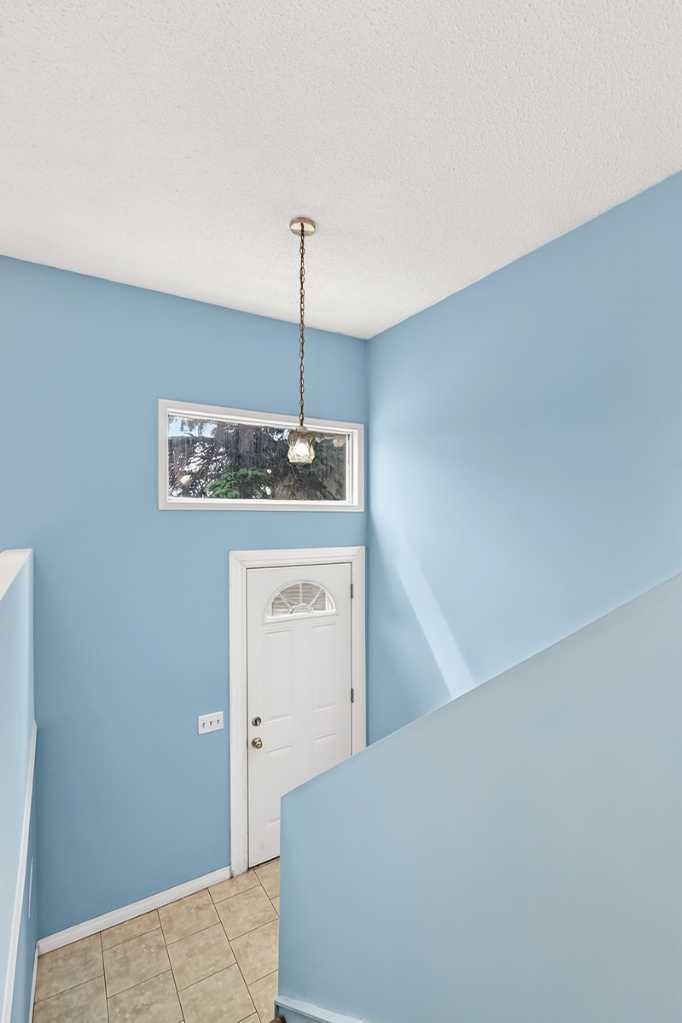 148 Fonda Drive SE