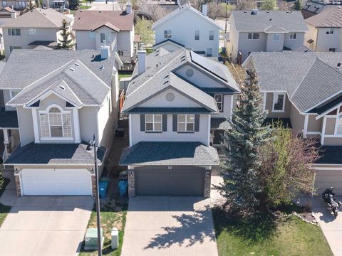 Photo of 32 Cougarstone Square SW, Calgary, AB T3H 5J4 (MLS # A2301938)