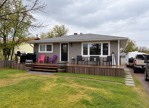 Photo of 206 2nd Avenue SW, Manning, AB T0H 2M0 (MLS # A2350561)
