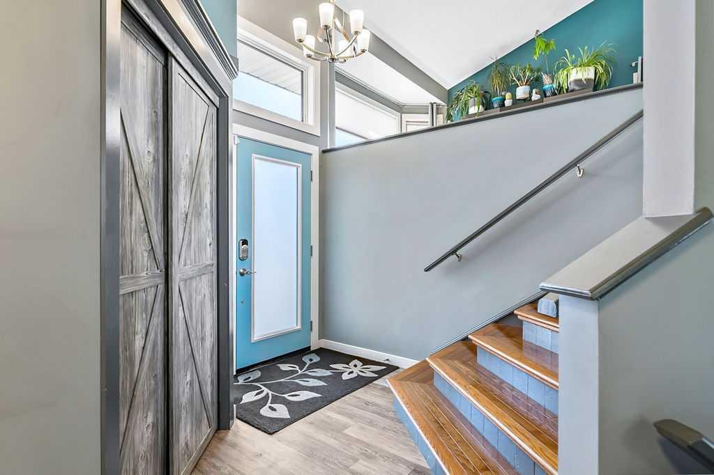 851 Mckenzie Drive SE