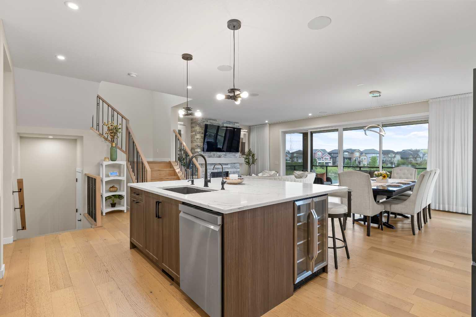 1104 Cranbrook Gardens SE