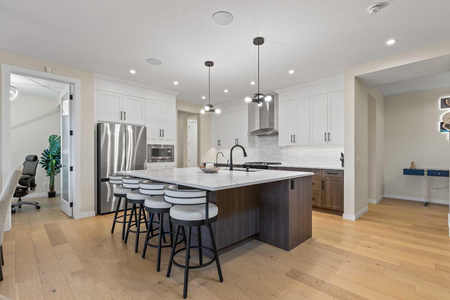 1104 Cranbrook Gardens SE