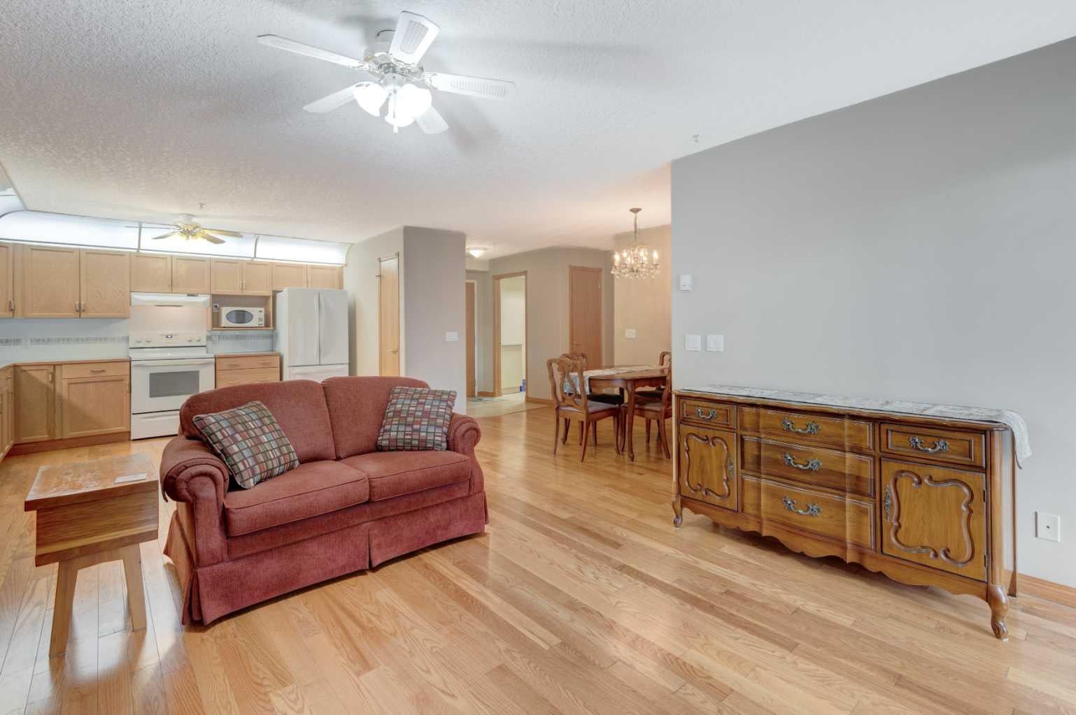 6868 Sierra Morena Boulevard SW 104