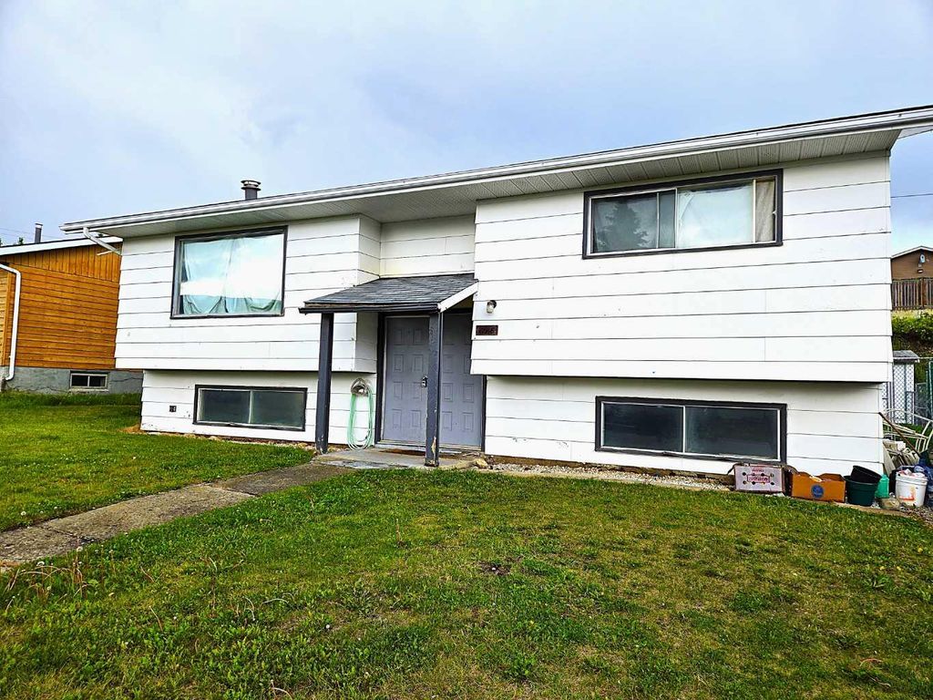 Photo of 10918 97 Avenue, Grande Cache, AB T0E 0Y0 (MLS # A2265666)