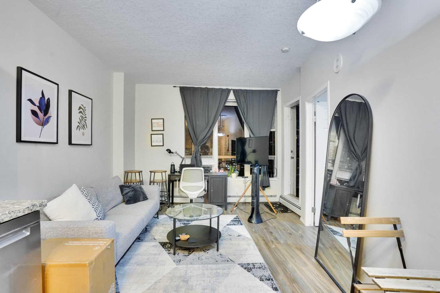 1053 10 Street SW 1314