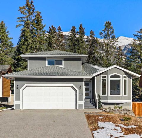 327 Canyon Close Canmore AB T1W 1H4