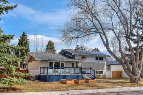 3116 Brentwood Boulevard NW Calgary AB T2L 1J8