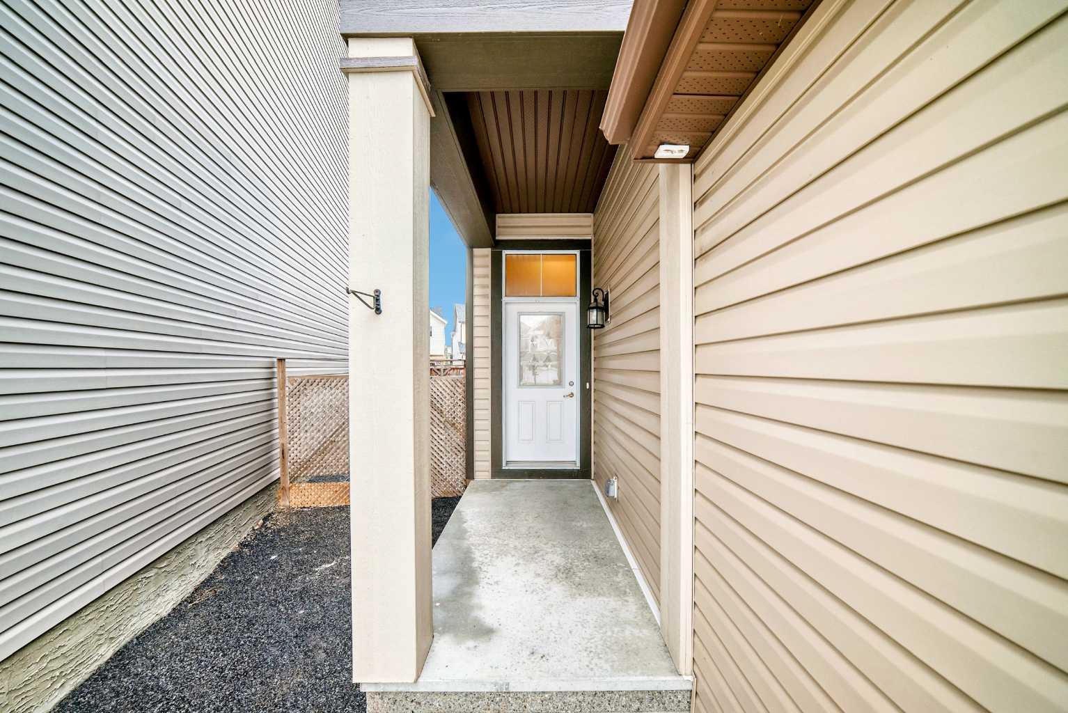 144 Auburn Glen Close SE