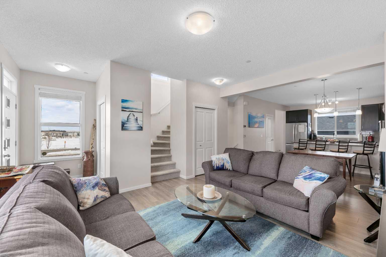 78 Livingston Gate NE