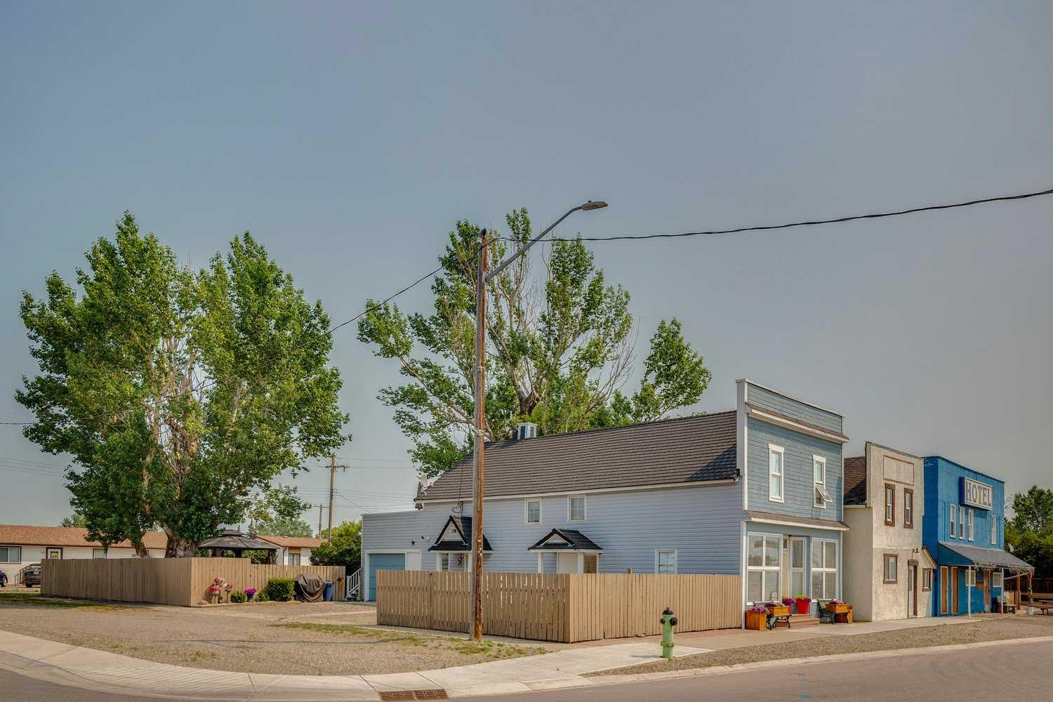 102 Railway Avenue E
