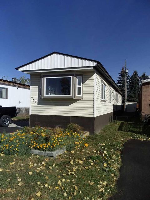236 Polar Avenue NE High River AB T1V 1J5