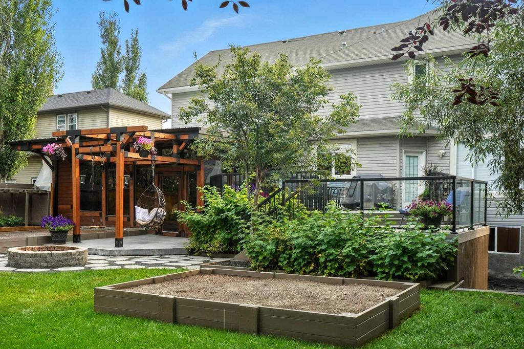 Photo of 37 Thomas Street NW, Langdon, AB T0J 1X2 (MLS # A2284225)