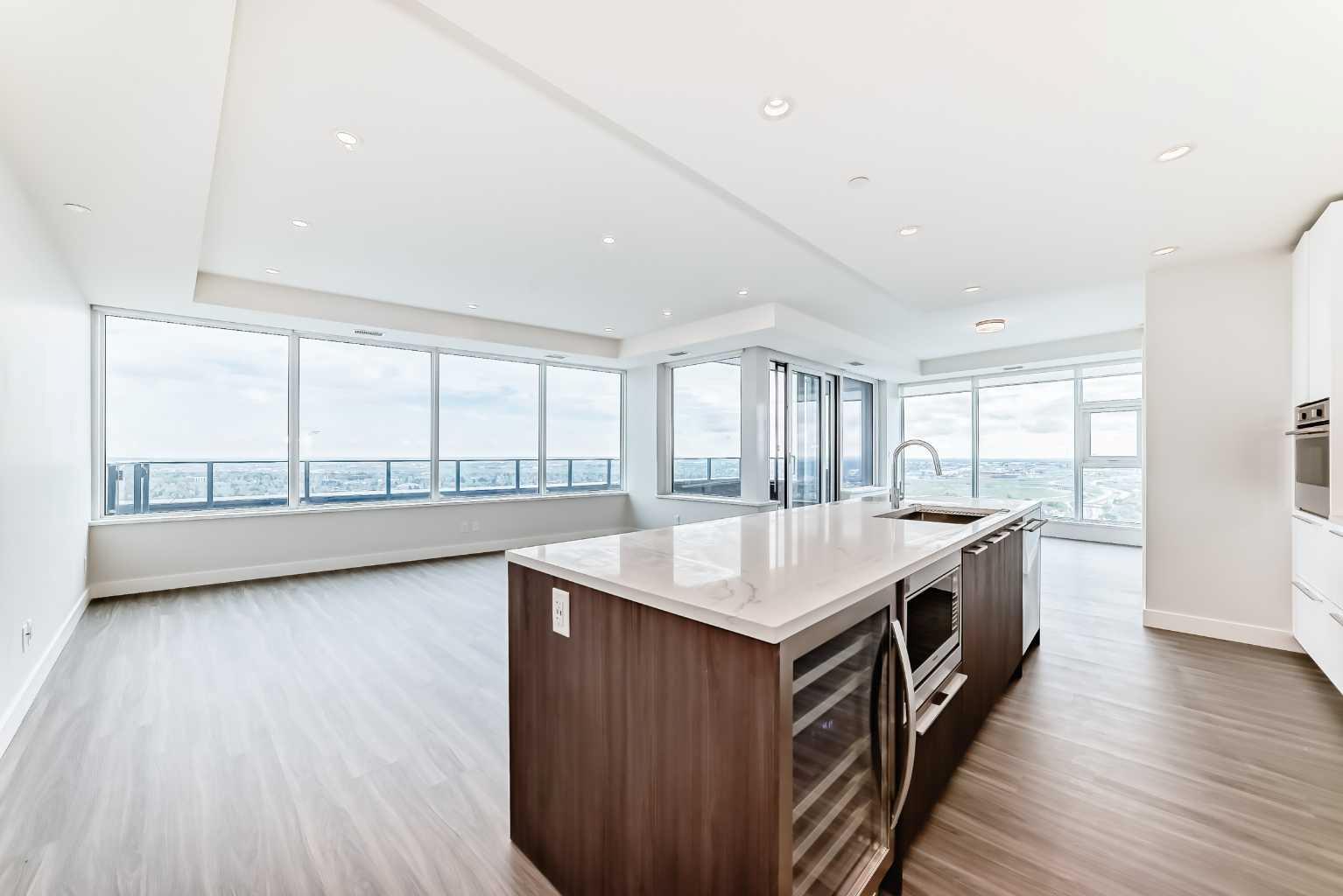 530 3 Street SE 4003