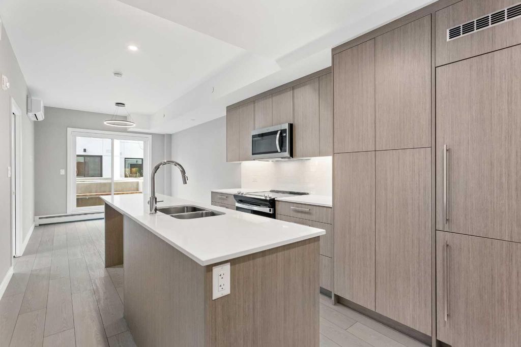 Photo of 310 15 Avenue SW #126, Calgary, AB T2R 1S9 (MLS # A2293324)