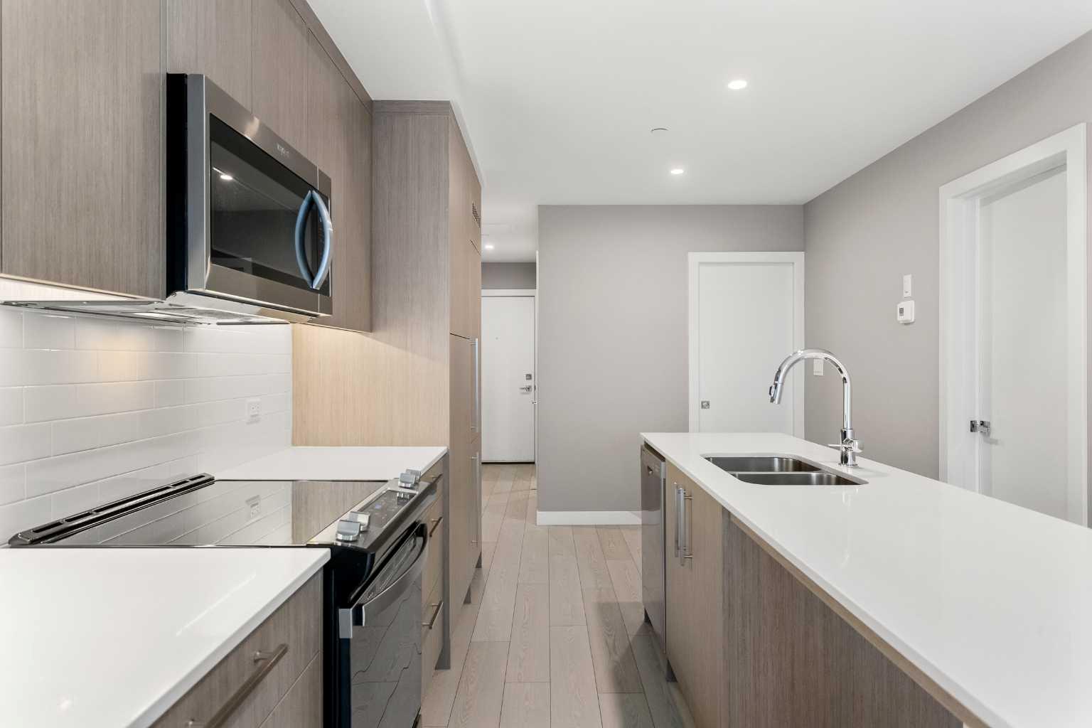 310 15 Avenue SW 126