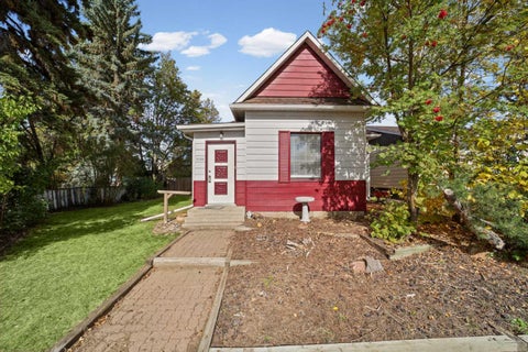 Photo of 5122 49 Street, Olds, AB T4H 1H4 (MLS # A2349658)