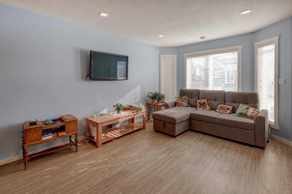 2400 Ravenswood View SE 1301