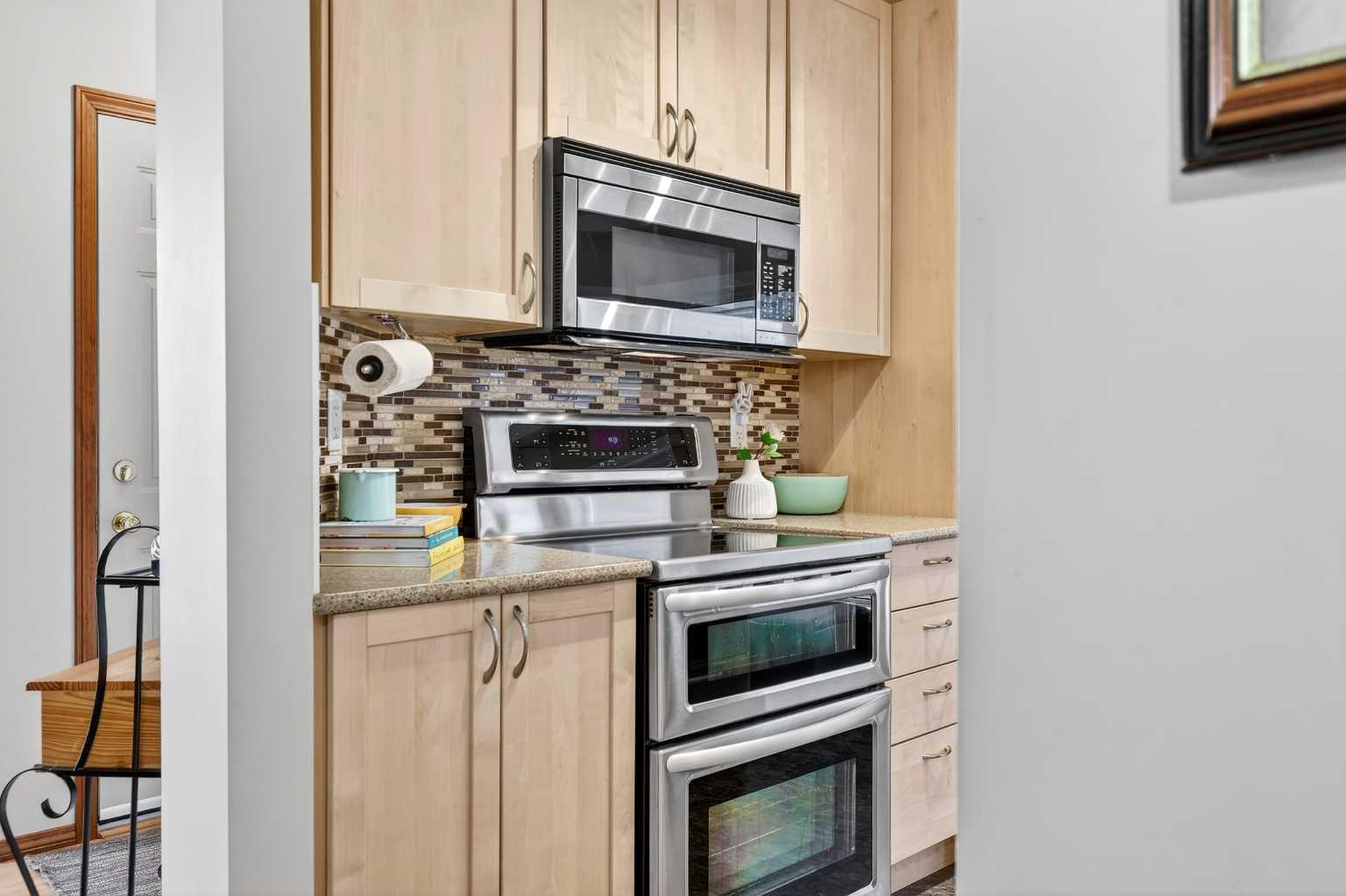 886 Erin Woods Drive SE