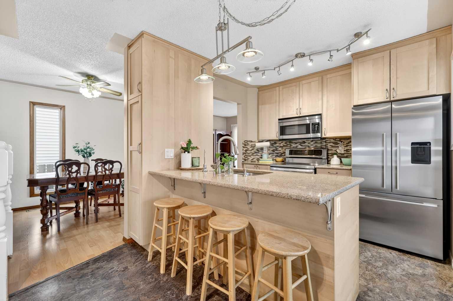 886 Erin Woods Drive SE