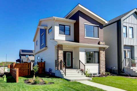 Photo of 4 Heartwood Lane SE, Calgary, AB T3S 0P9 (MLS # A2328068)