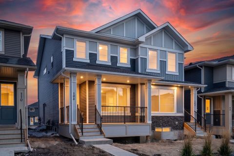 Photo of 106 Sora Gardens SE, Calgary, AB T3S 0V3 (MLS # A2306492)