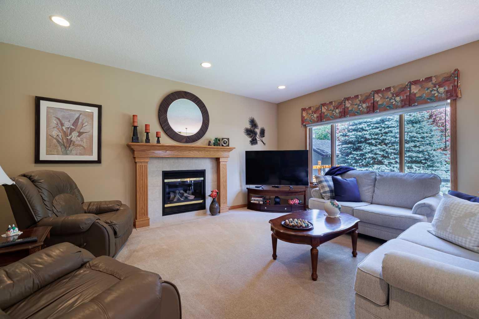 82 Arbour Vista Road NW