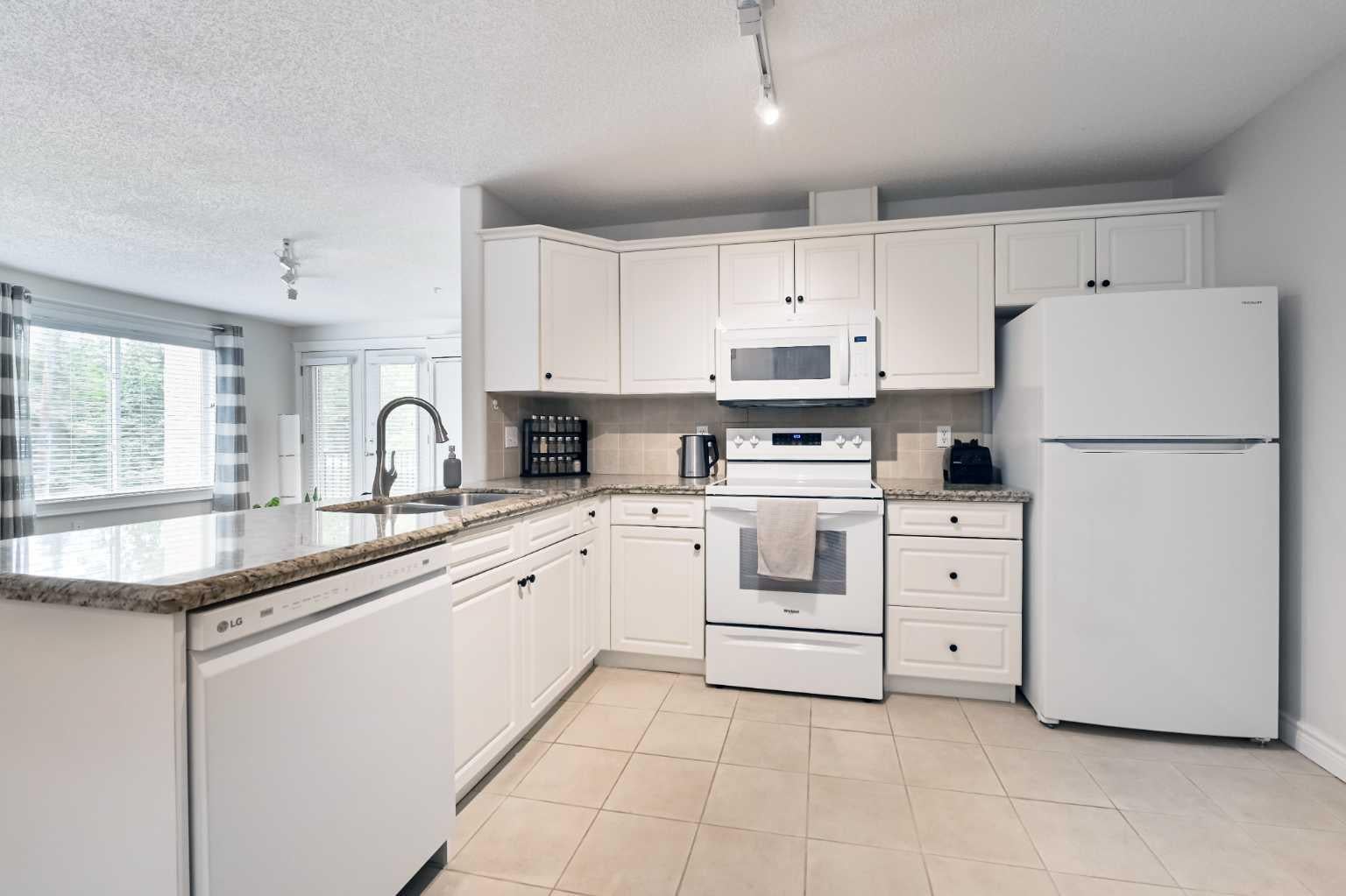 735 56 Avenue SW 306