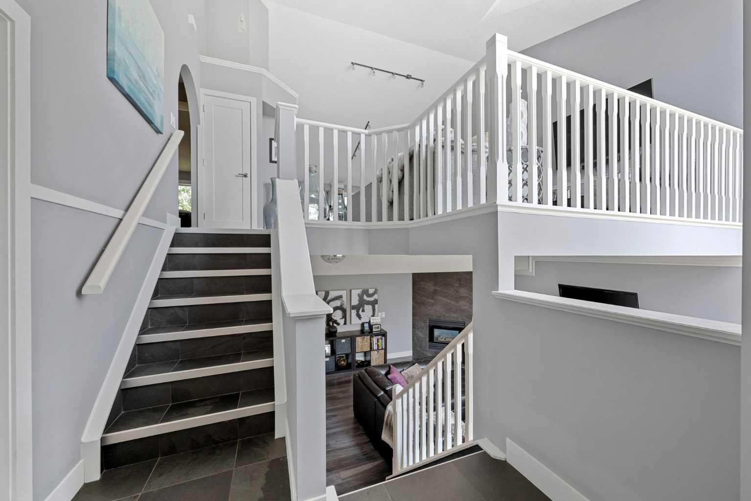 8 Citadel Drive NW