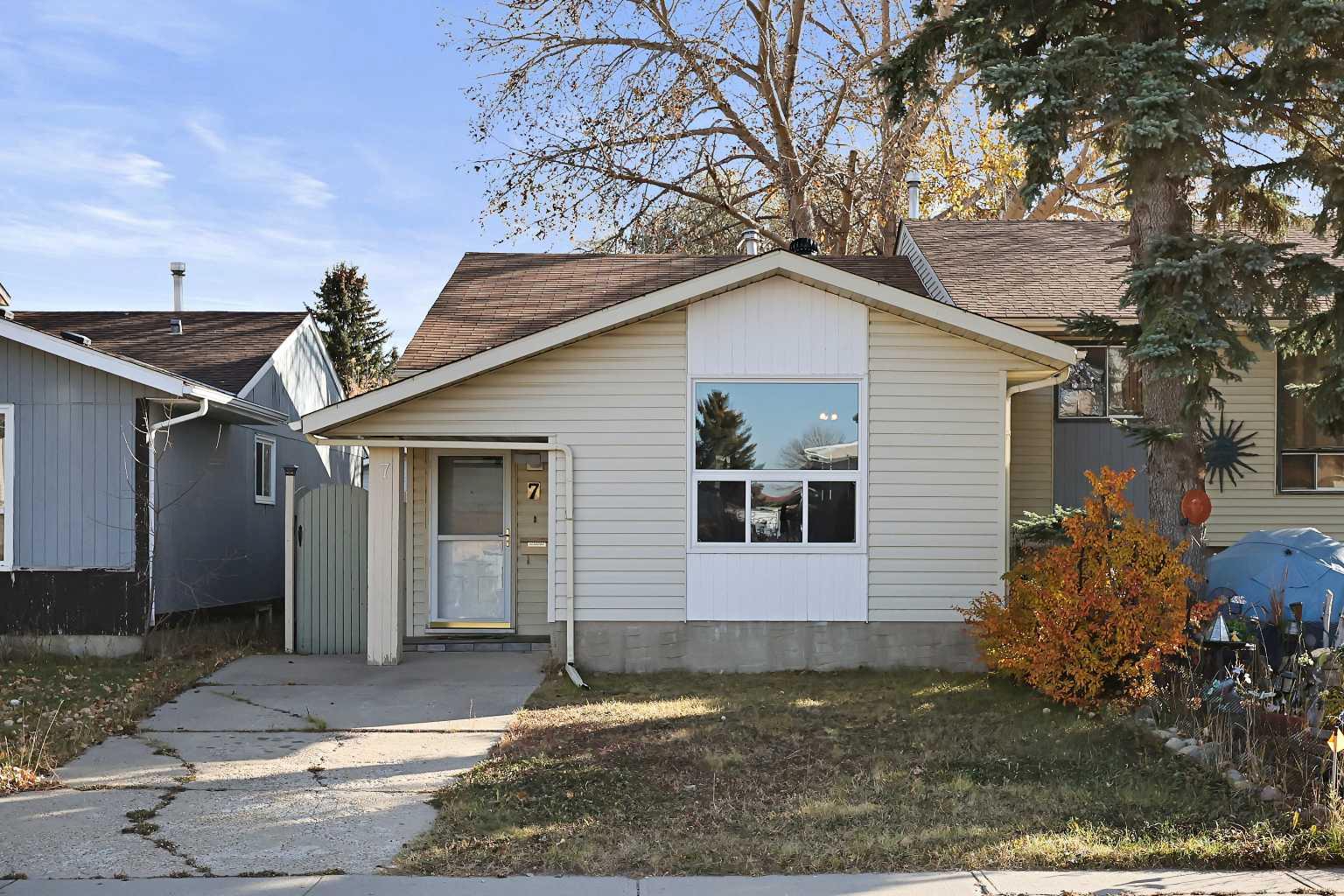 7 Falbury Crescent NE