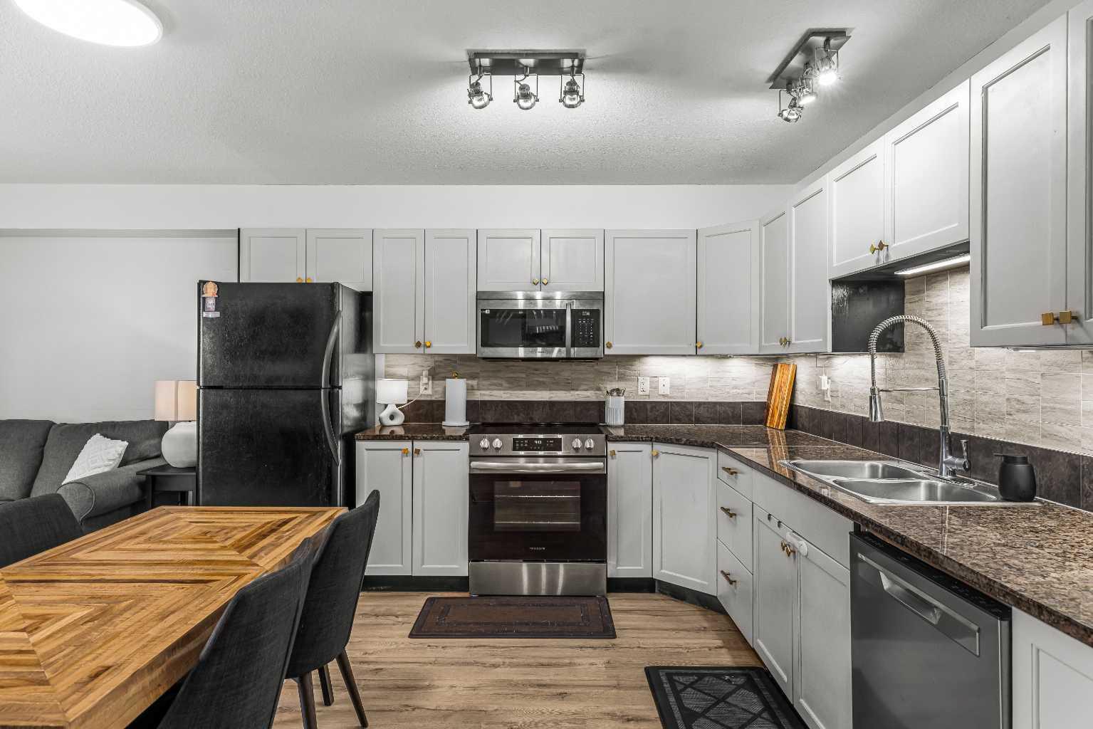 300 Palliser Lane 109