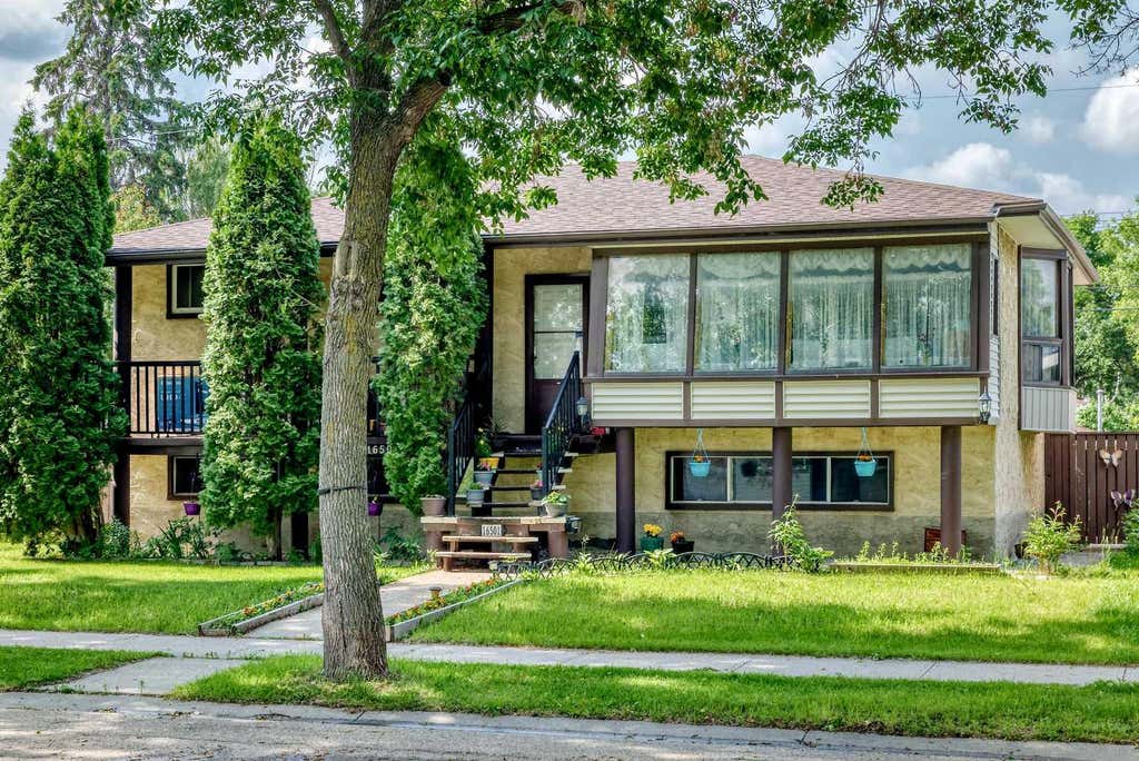 Photo of 16501 106 Avenue NW, Edmonton, AB T5P 0X1 (MLS # A2326250)