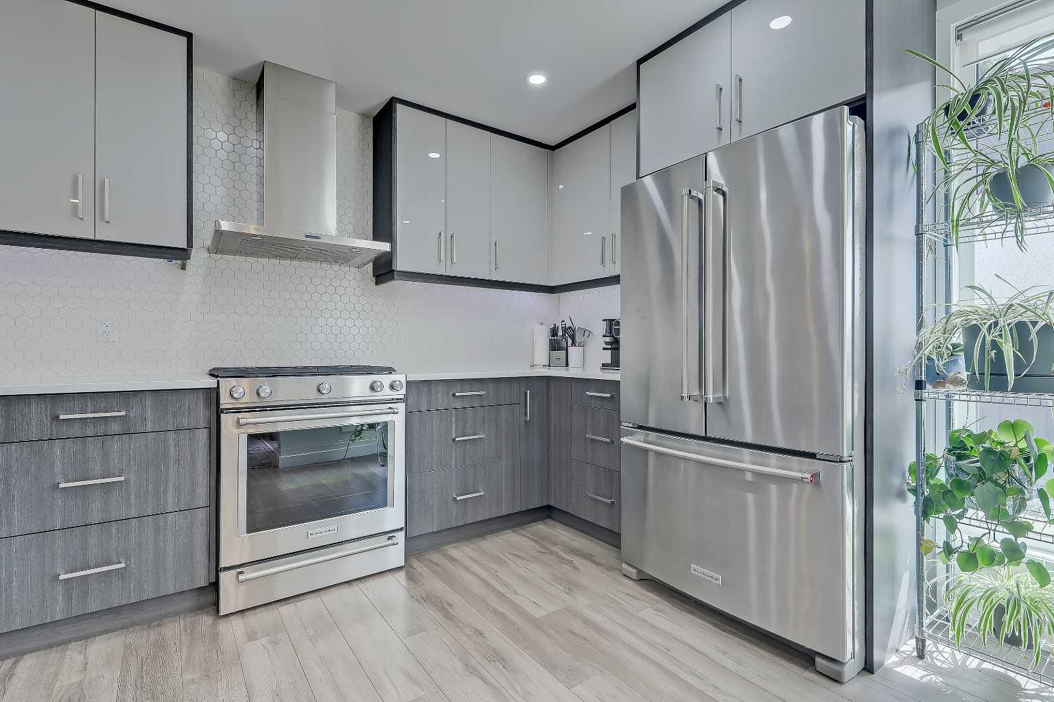 3240 66 Avenue SW 903