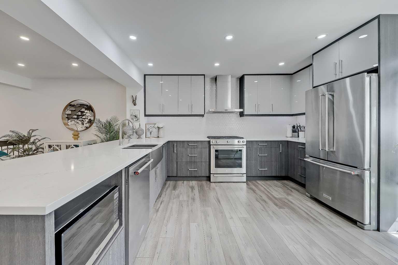 3240 66 Avenue SW 903