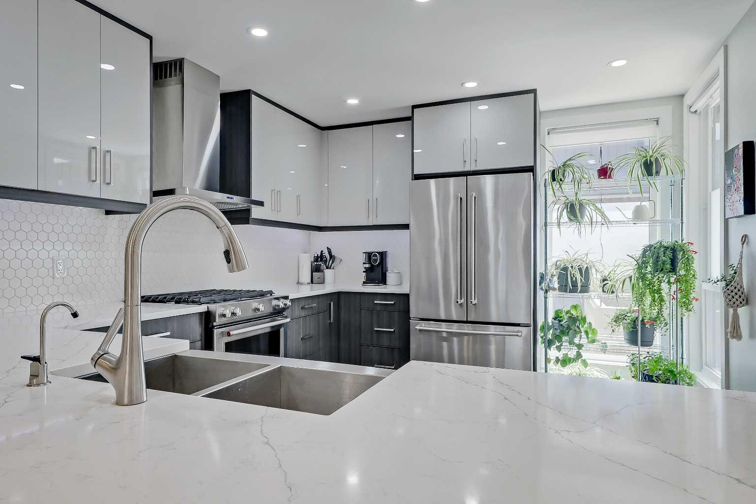 3240 66 Avenue SW 903