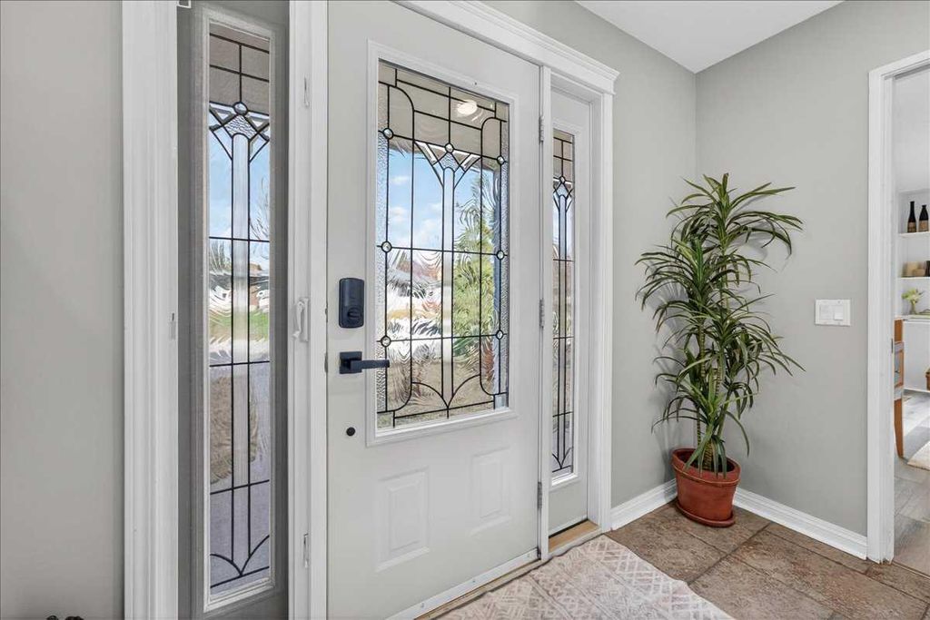 Photo of 611 Lake Linnet Crescent SE, Calgary, AB T2J 2J3 (MLS # A2303802)