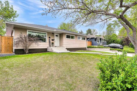 Photo of 5935 Thornton Road NW, Calgary, AB T2K 3C3 (MLS # A2314397)