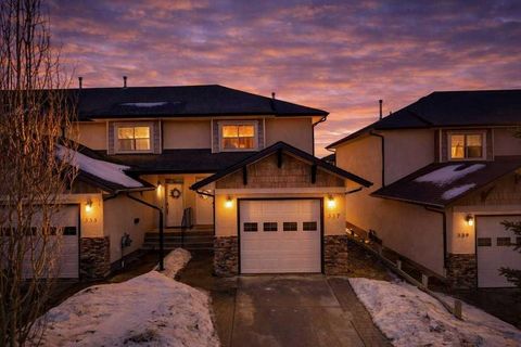 337 Addington Drive Red Deer AB T4R 3H7
