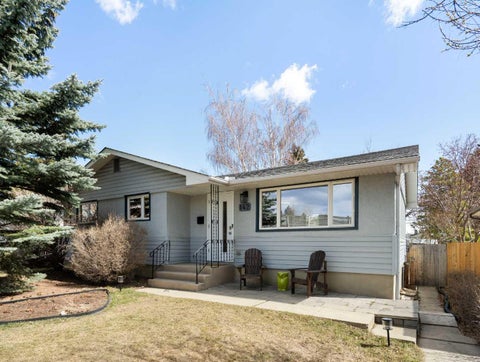 Photo of 142 Winston Drive SW, Calgary, AB T3C 2P9 (MLS # A2303516)