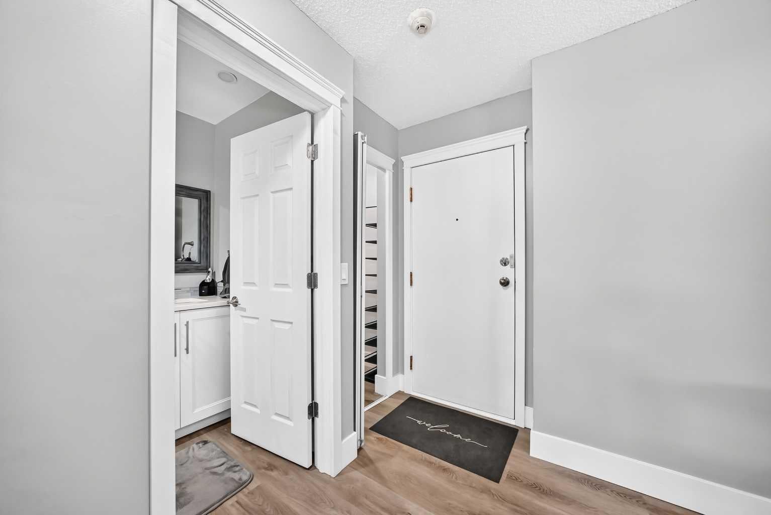 335 Garry Crescent NE 110