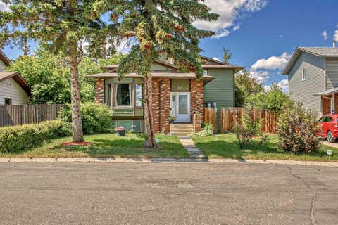 Photo of 55 Bermuda Close NW, Calgary, AB T3K 1G4 (MLS # A2329592)