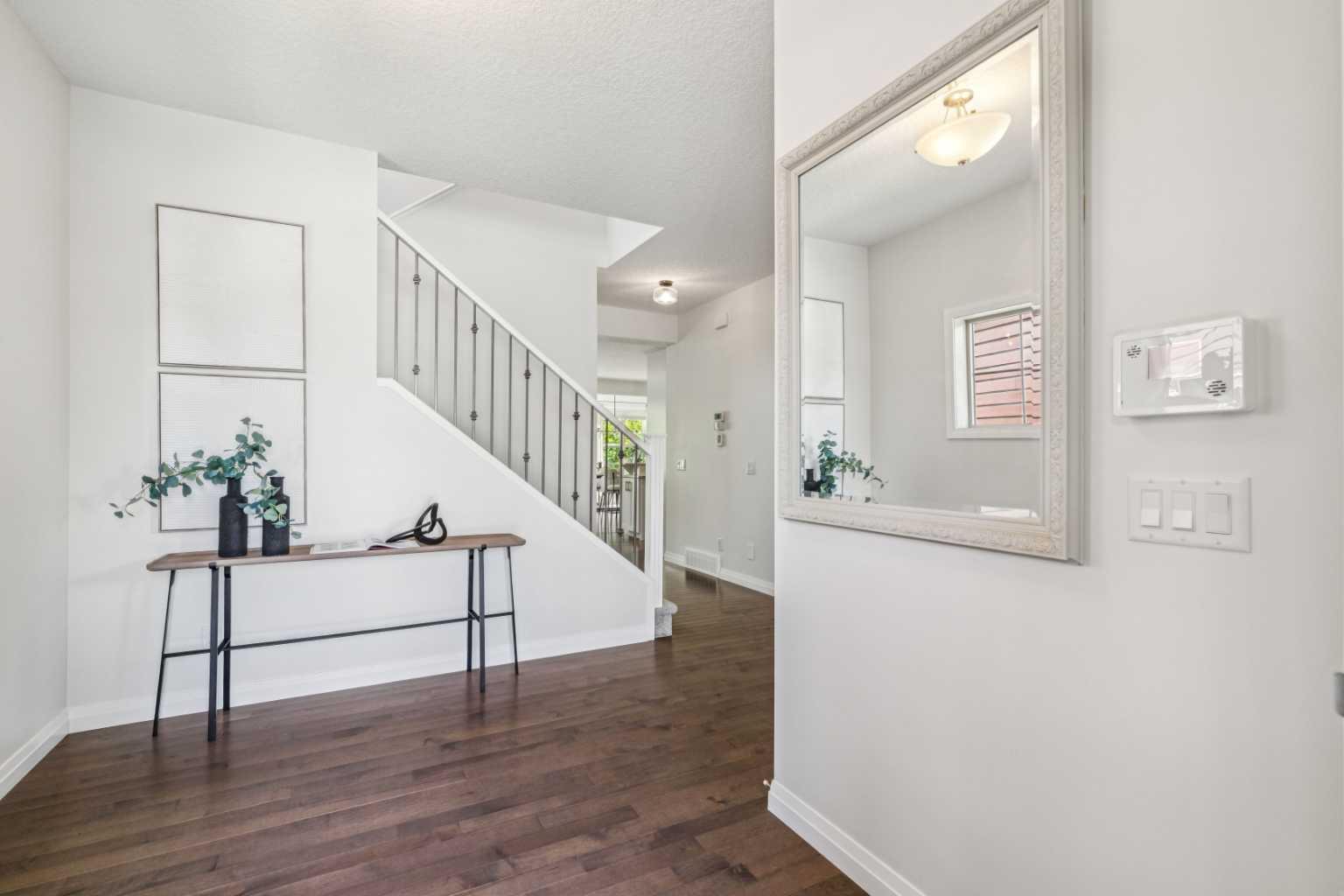 81 Riviera Crescent