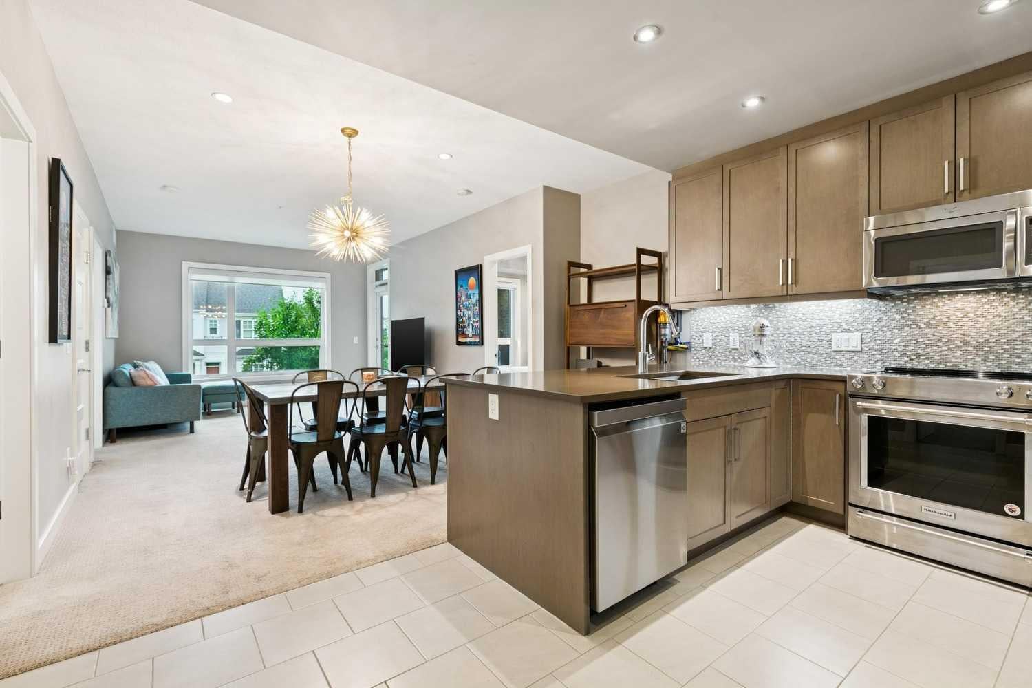 145 Burma Star Road SW 215