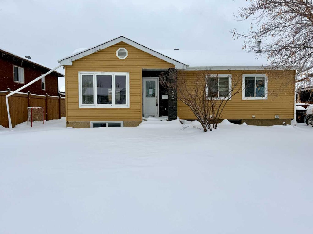 Photo of 125 Becker Crescent, Fort McMurray, AB T9K 1M6 (MLS # A2345810)